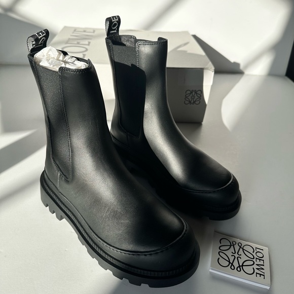 Loewe Chelsea Boots Black Leather Back Logo Pull - Picture 13 of 15